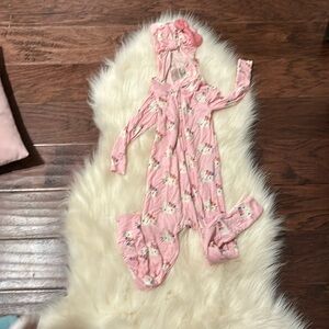 Posh peanut x Hello kitty convertible zippie